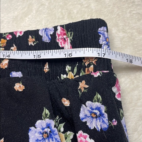 torrid Black Floral Pants with Pink, Blue & Yellow Blooms Capris - Picture 6 of 9